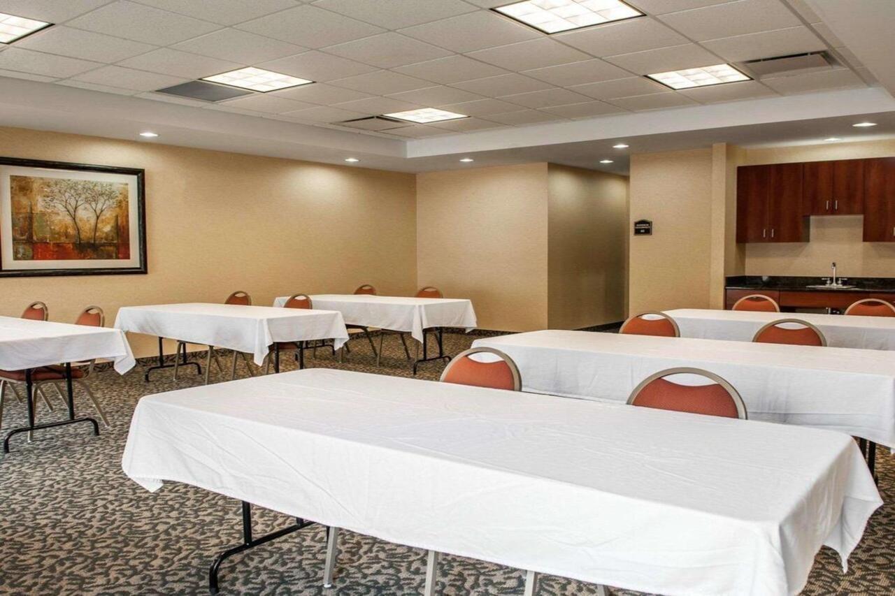 Comfort Suites Near Indianapolis Airport Zewnętrze zdjęcie